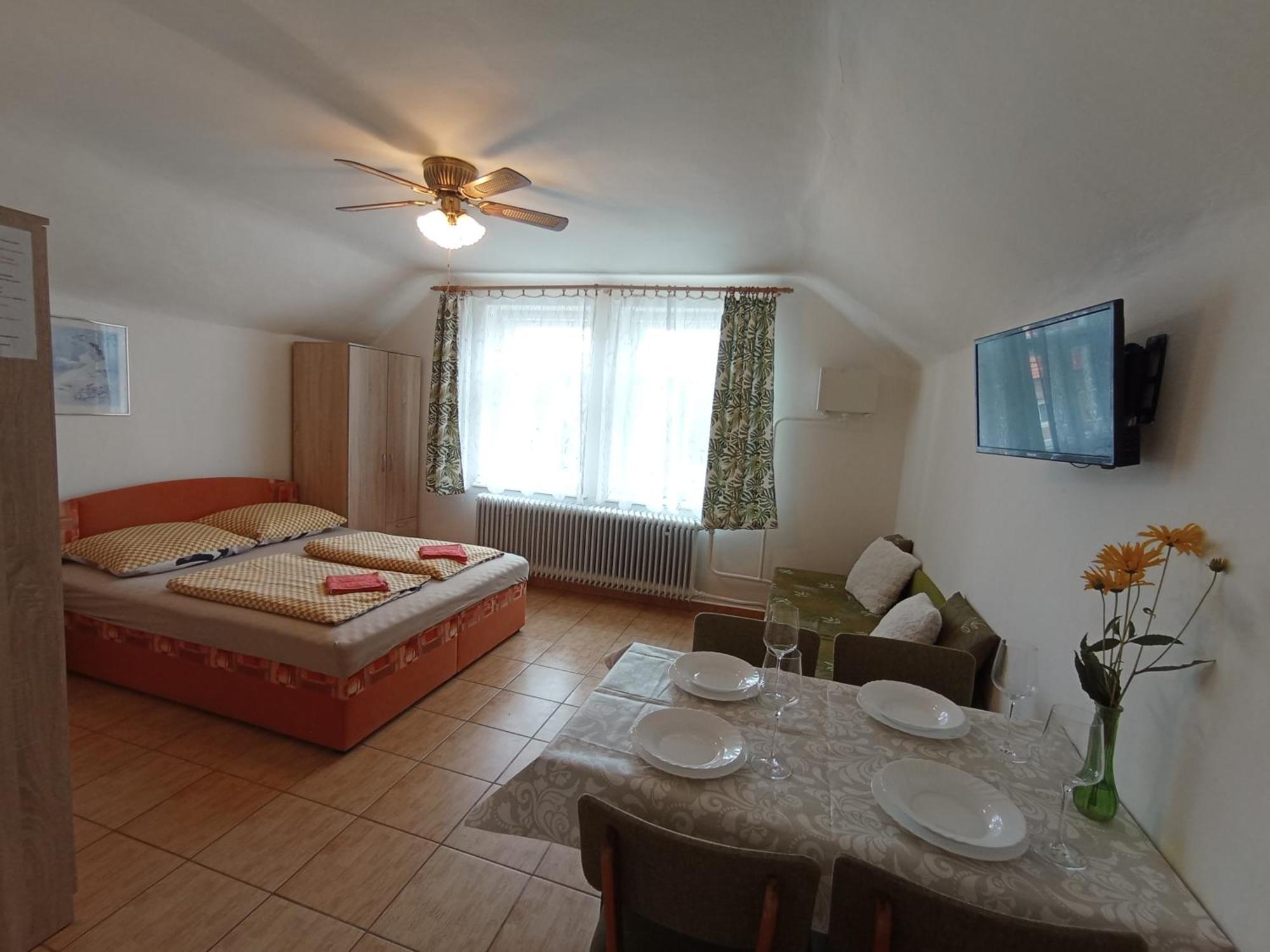 Afrodita Hotel Sturovo Exterior photo